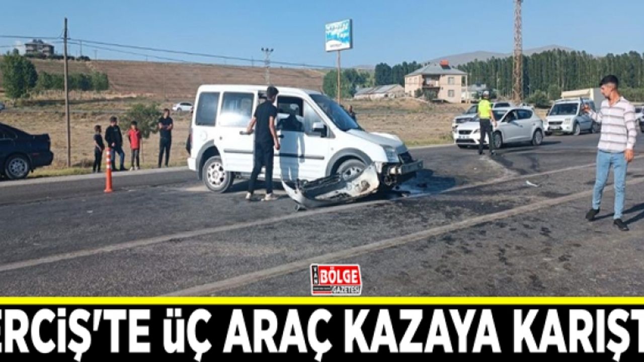 Erciş'te üç araç kazaya karıştı: 13 yaralı
