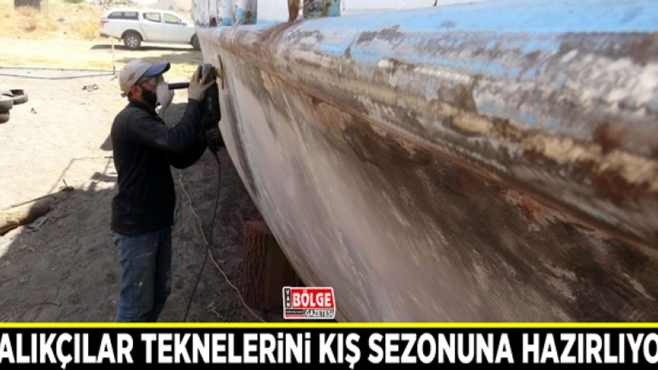 Vanlı balıkçılar teknelerini kış sezonuna hazırlıyor