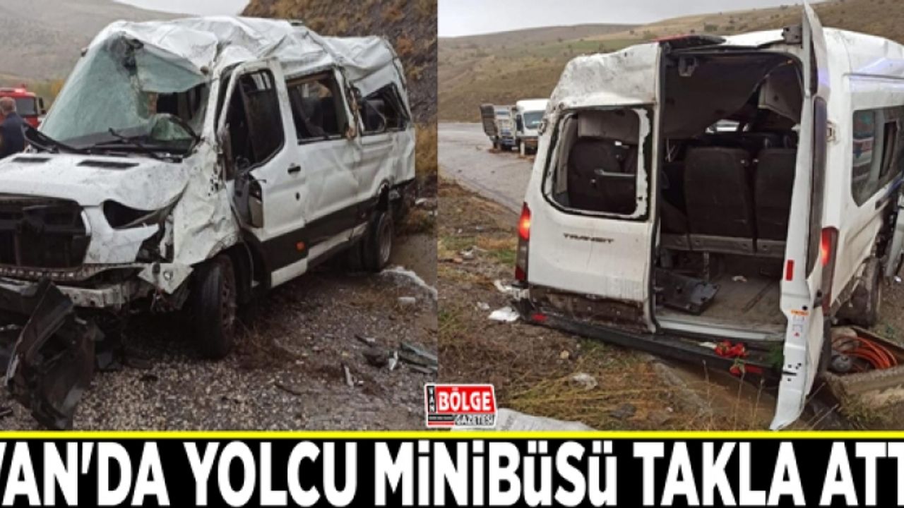 Van'da yolcu minibüsü takla attı