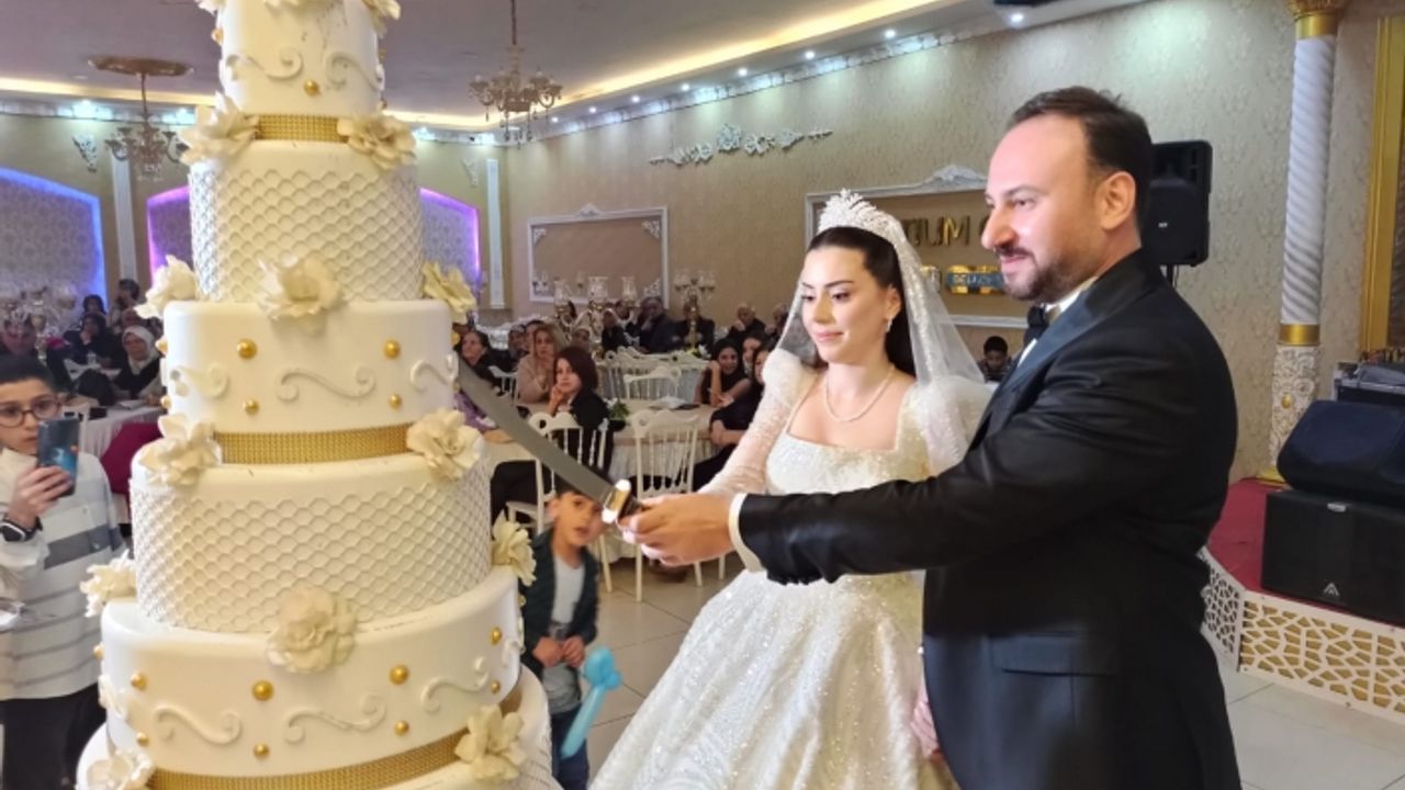 Yurtsever ve Katar çifti dünyaevine girdi