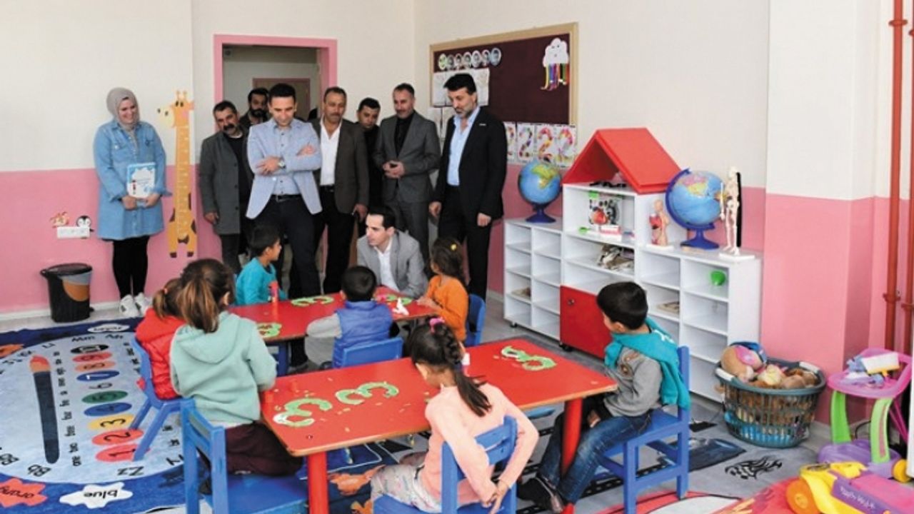 Kaymakam Sakarya ve Başkan Şeylan'dan öğrencilere ziyaret