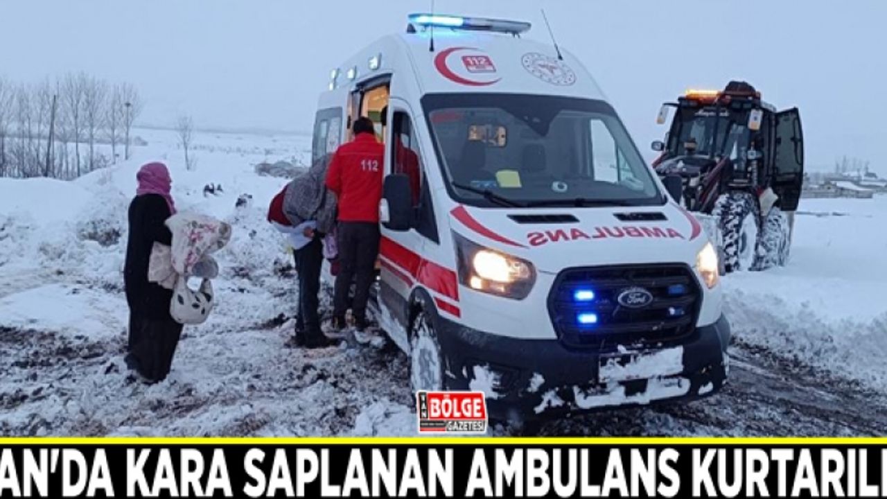 Van'da kara saplanan ambulans kurtarıldı