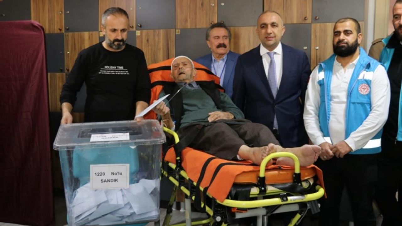 Van’daki hastalar oylarını sedye üzerinde kullandı