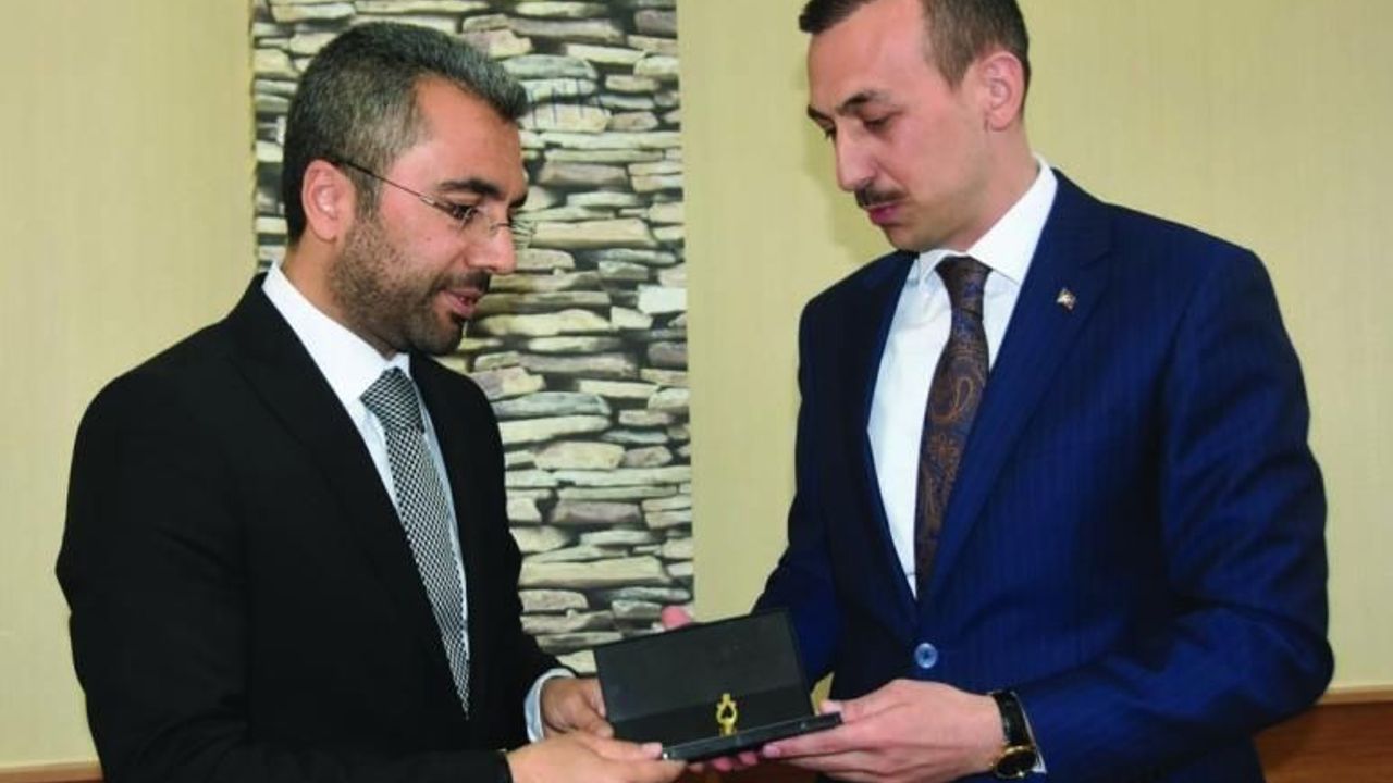 İsmail Say mazbatayı aldı - Van Haber | Bölge Gazetesi Van | Son Dakika ...