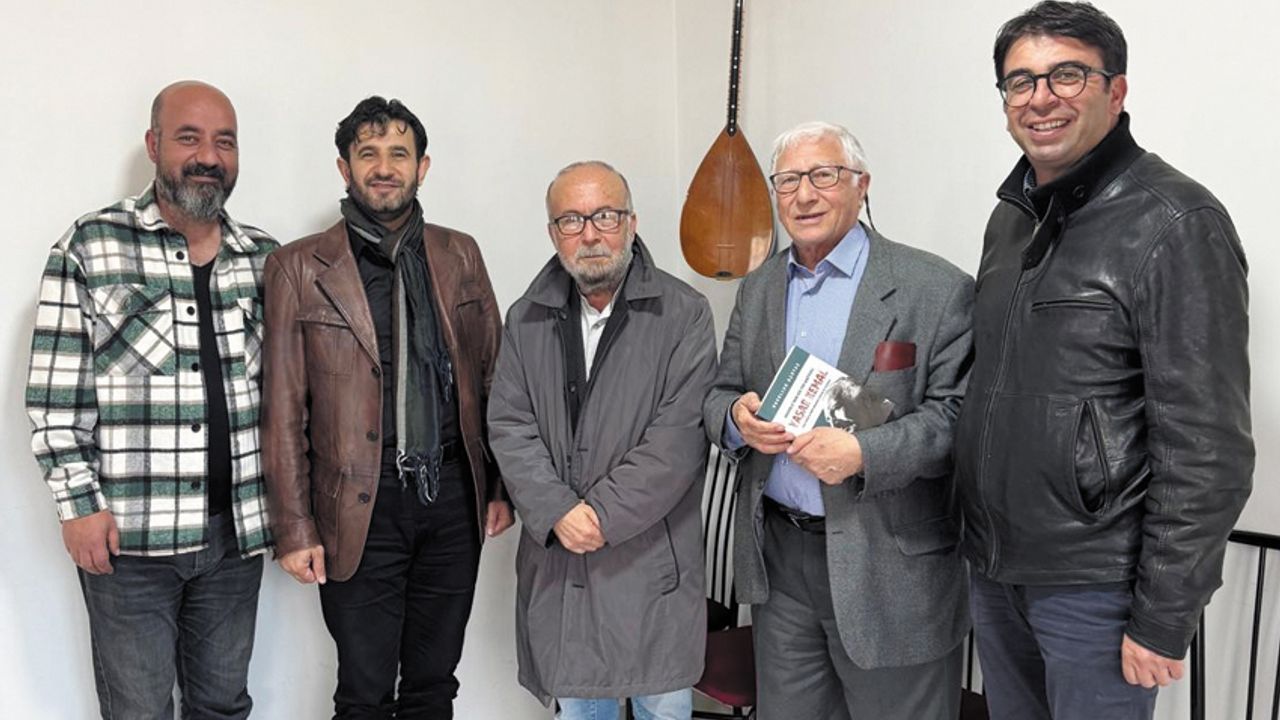 Vanlı Akademisyen Ulutaş'tan Yaşar Kemal söyleşisi…