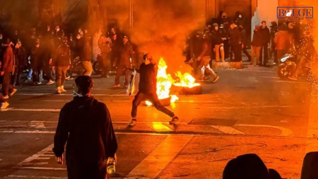 İran'daki Protestolar Korkutucu Boyutlara Ulaştı mı? Ölü Sayısı Artıyor!