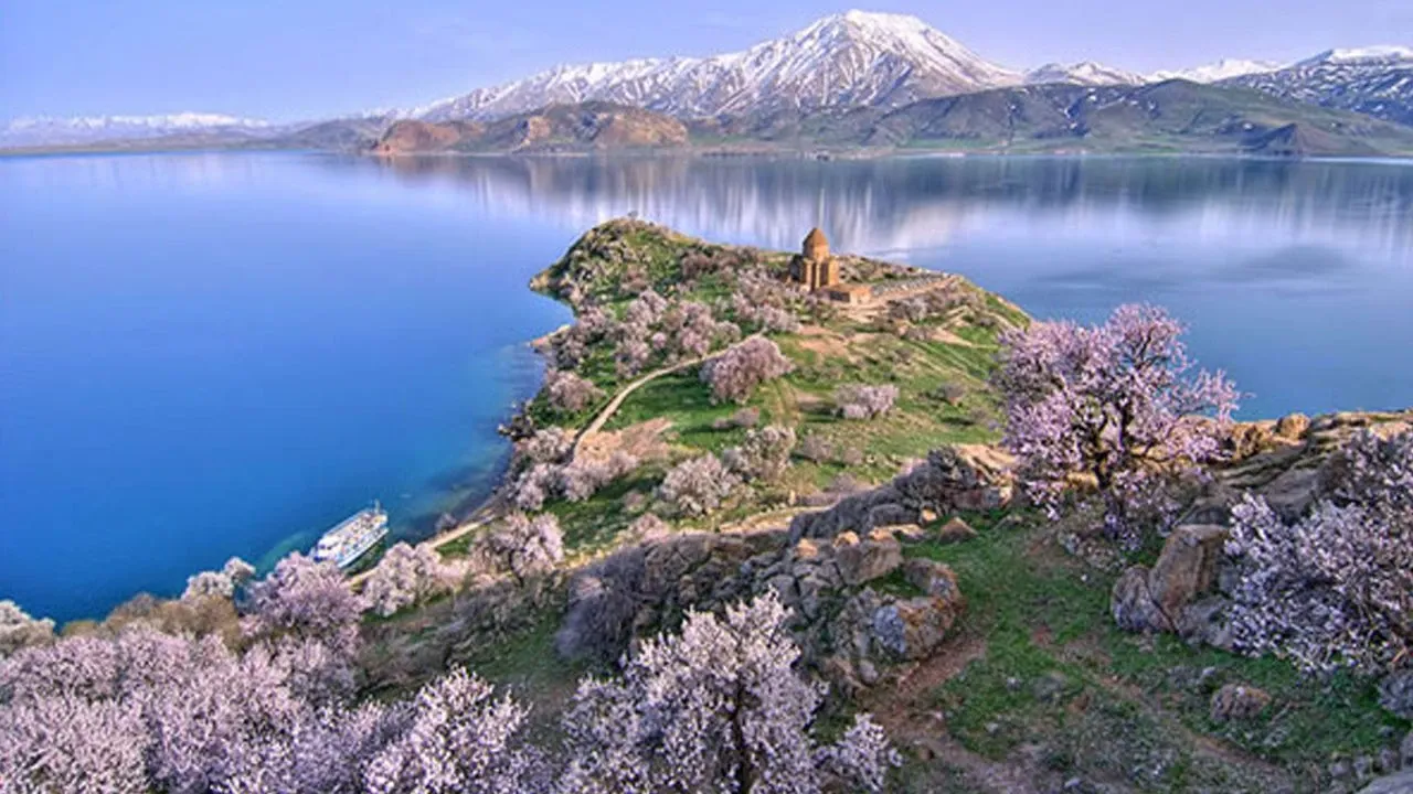 Kar Yağışı Van Gölü'nde Umut Ama Su Sorunu Devam Ediyor