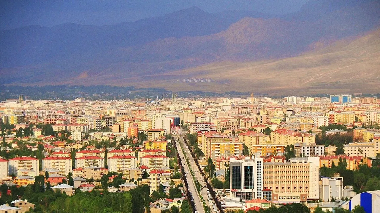 Van'daki Mahalle ve Köy Sayısı Merak Ediliyor mu?