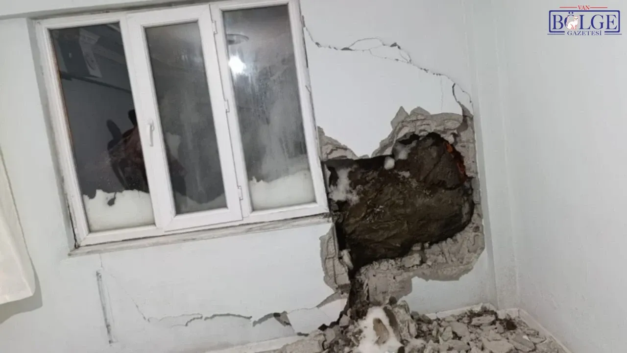 Hakkari'de Geceyi Kâbusa Çeviren Kaya Düşmesi Olayı Ne Getirdi?