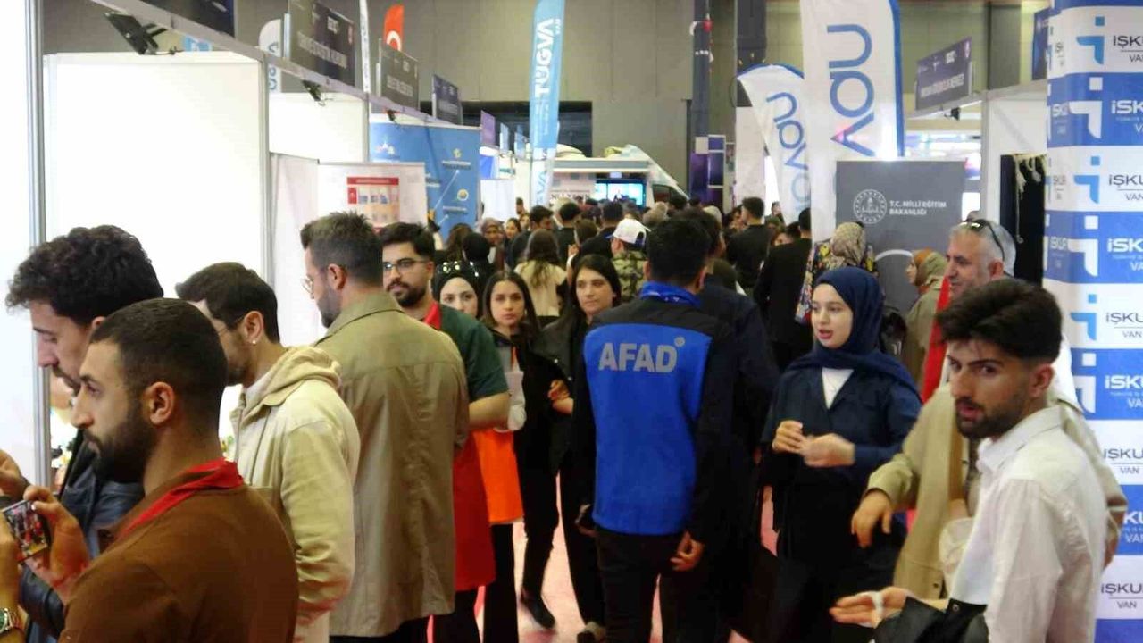 DAKAF’26’ya Yoğun İlgi: Gençler Kariyer Fırsatlarıyla Buluştu