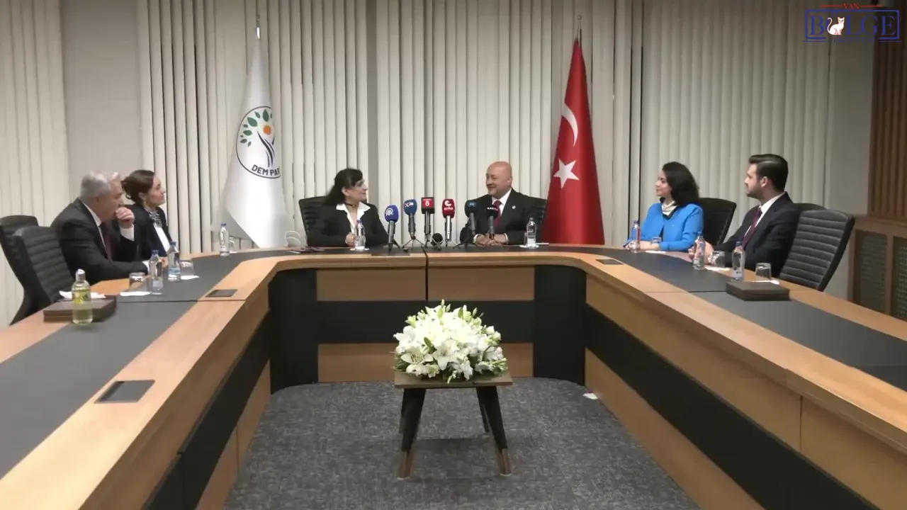 AK Parti - DEM Parti bayramlaştı