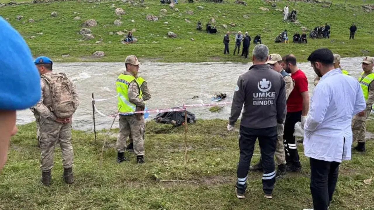 Van AFAD Ekiplerinin de Katıldığı Aramada Acı Son: Kayıp Emekli Öğretmen Ölü Bulundu