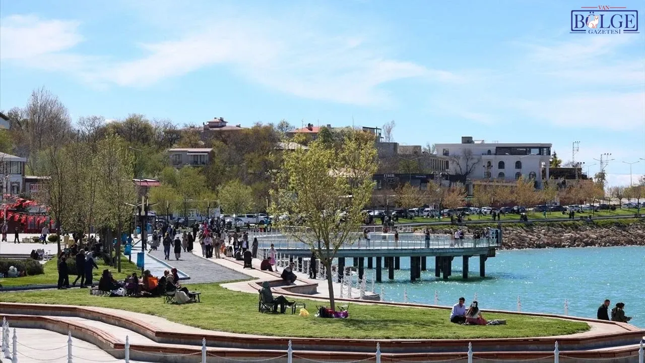 Meteoroloji Uyardı: Sıcaklıklar Rekora Koşuyor! Van’da 5 Gün