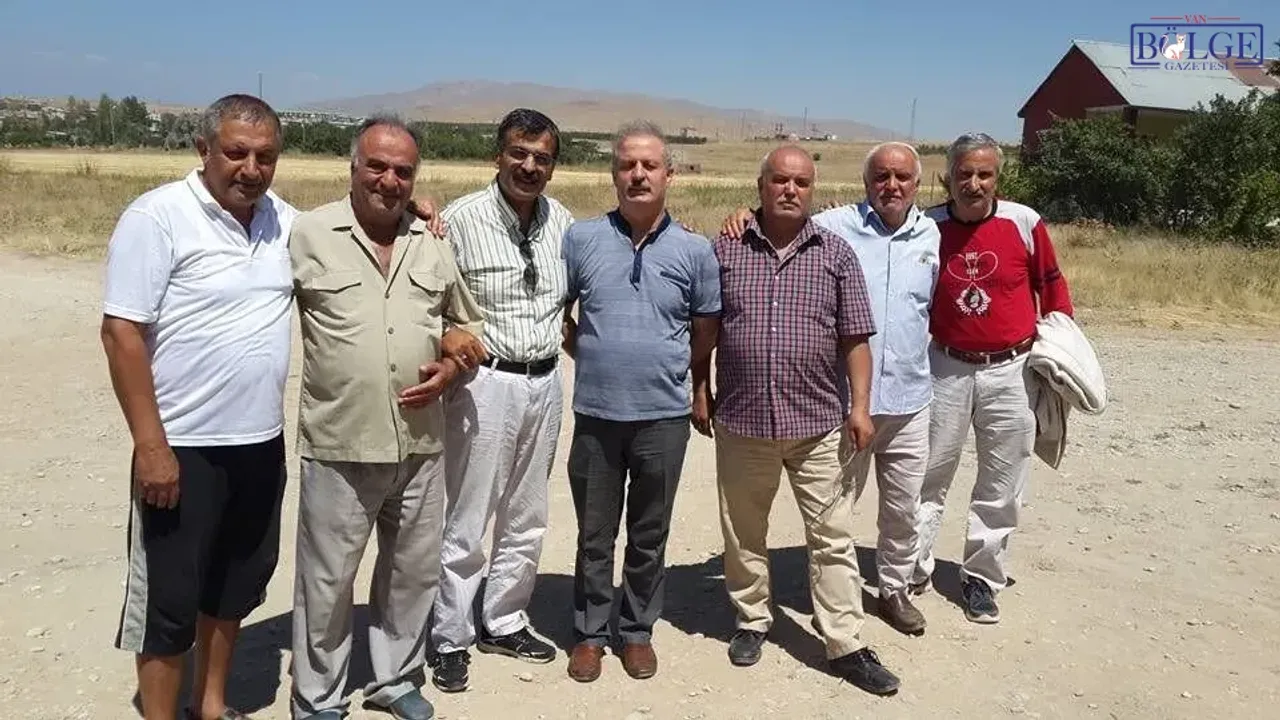 Van'da Binlerce Öğrencinin Hayatına Dokunan Öğretm