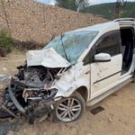 İki araç çarpıştı: 3 yaralı