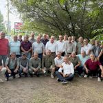 43 yıl sonra aynı yerde buluştular! Lise arkadaşlarının duygulandıran buluşması