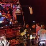 Yolcu Otobüsü Tıra Saplandı: 2 Ölü, 17 Yaralı