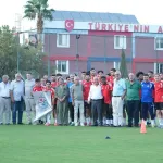 İzmir’de Vanlılardan Vanspor’a Moral Ziyareti: “Asla Gurbette Değilsiniz”