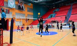Voleybol Bölgesel Lig Grup müsabakaları Van YYÜ’de başladı