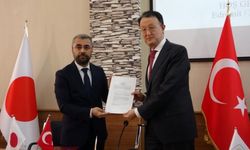 Japonya Büyükelçiliğinden Edremit Belediyesine 'arama kurtarma aracı' hibesi