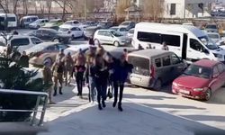 Van’da 12 eve baskın: 10 tutuklama