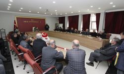 Erciş’teki muhtarlardan deprem bölgesine 85 bin TL yardım