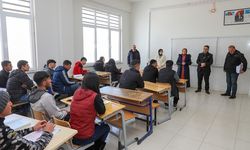 Gürpınarlı öğrencilere kitapçık desteği