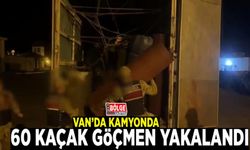 ‘Ev eşyası var’ denilen kamyonda 60 göçmen çıktı