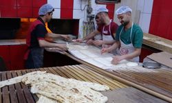 Van'daki fırıncıdan depremzedelere ücretsiz ekmek
