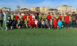Van Fenerbahçe Futbol Okulu'ndan depremzede çocuklara destek