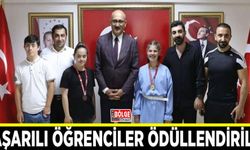 İpekyolu’nun başarılı öğrencileri ödüllendirildi