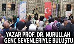 Yazar Prof. Dr. Nurullah Genç sevenleriyle buluştu
