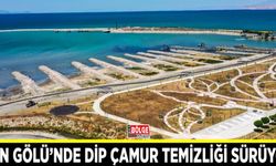 Van Gölü’nde dip çamur temizliği sürüyor