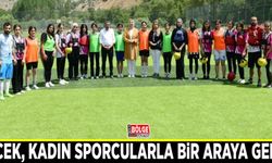 Daire Başkanı Biçek, kadın sporcularla bir araya geldi