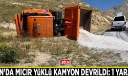 Van'da mıcır yüklü kamyon devrildi: 1 yaralı