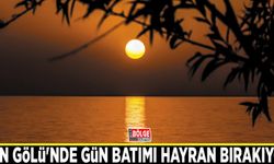 Van Gölü'nde gün batımı hayran bırakıyor