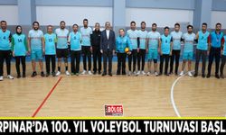Gürpınar’da 100. Yıl Voleybol Turnuvası başladı