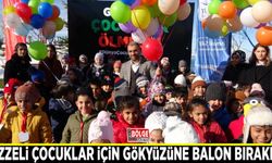Gazzeli çocuklar için gökyüzüne balon bırakıldı