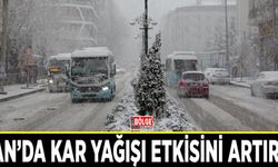 Van’da kar yağışı etkisini artırdı