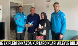 UMKE ekipleri enkazda kurtardıkları aileyle buluştu
