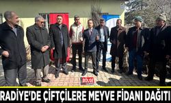 Muradiye'de çiftçilere meyve fidanı dağıtıldı