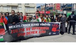 Van'daki hekimler, İsrail'i protesto etti