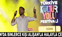 Van’da binlerce kişi Alişan’la halayla çekti