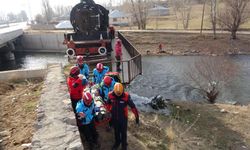 Van'da nefes kesen tren ve trafik kazası tatbikatı