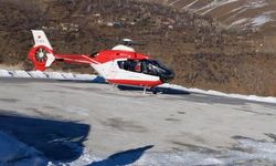 Yaşlı hasta için ambulans helikopter havalandı