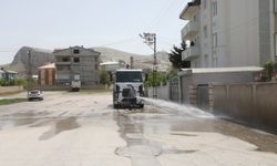 Tuşba Belediyesi’nden Seyrantepe ve İstasyon’da Temizlik Çalışması
