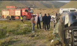 Van’da MEB Personelini Taşıyan Kamyonet Takla Attı: 4 Yaralı