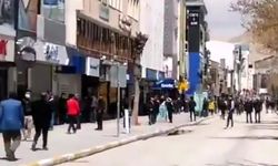 Van'da Filistin’e Destek Yürüyüşü İçin Ana Cadde Trafiğe Kapatıldı