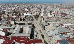 Van’da Sağlık Uyarısı: Yaz Aylarında Su Tüketiminde Bu Hataları Yapmayın
