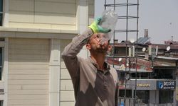 Van’da Kavurucu Sıcaklara Rağmen İnşaat İşçileri Durmaksızın Çalışıyor